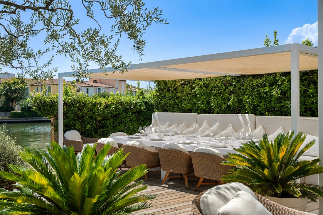 Villa in Port Grimaud, Grimaud, Provence-Alpes-Côte d'Azur 5 - 18675021