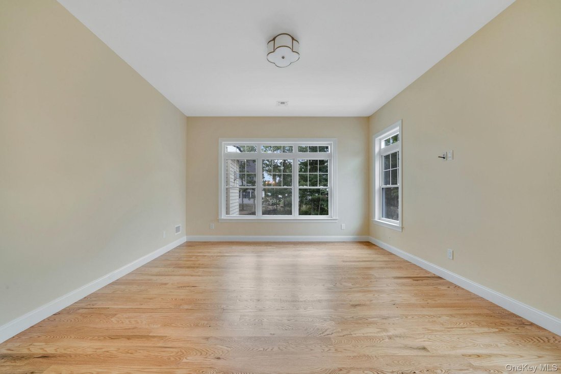 House in Port Jefferson Station, New York, United States 2 - 18677690