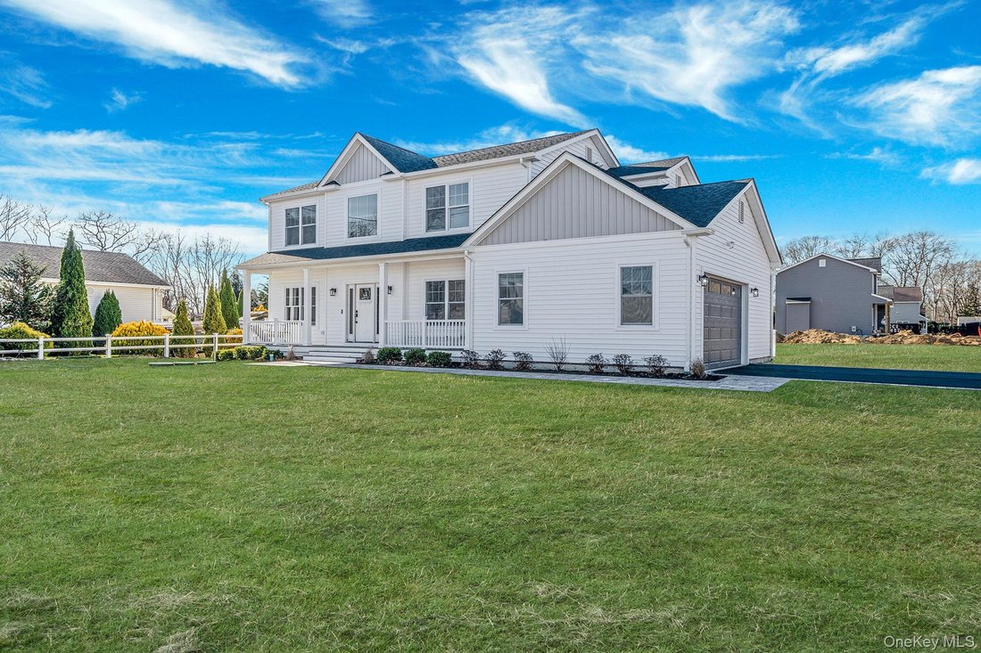 House in Port Jefferson Station, New York, United States 3 - 18677621
