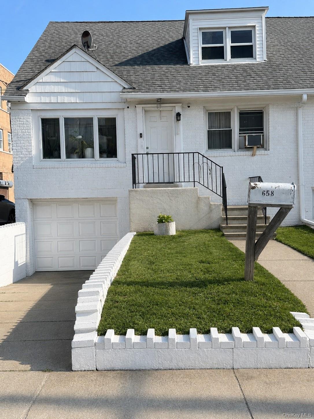 Long Beach, New York, United States 1 - 18677730