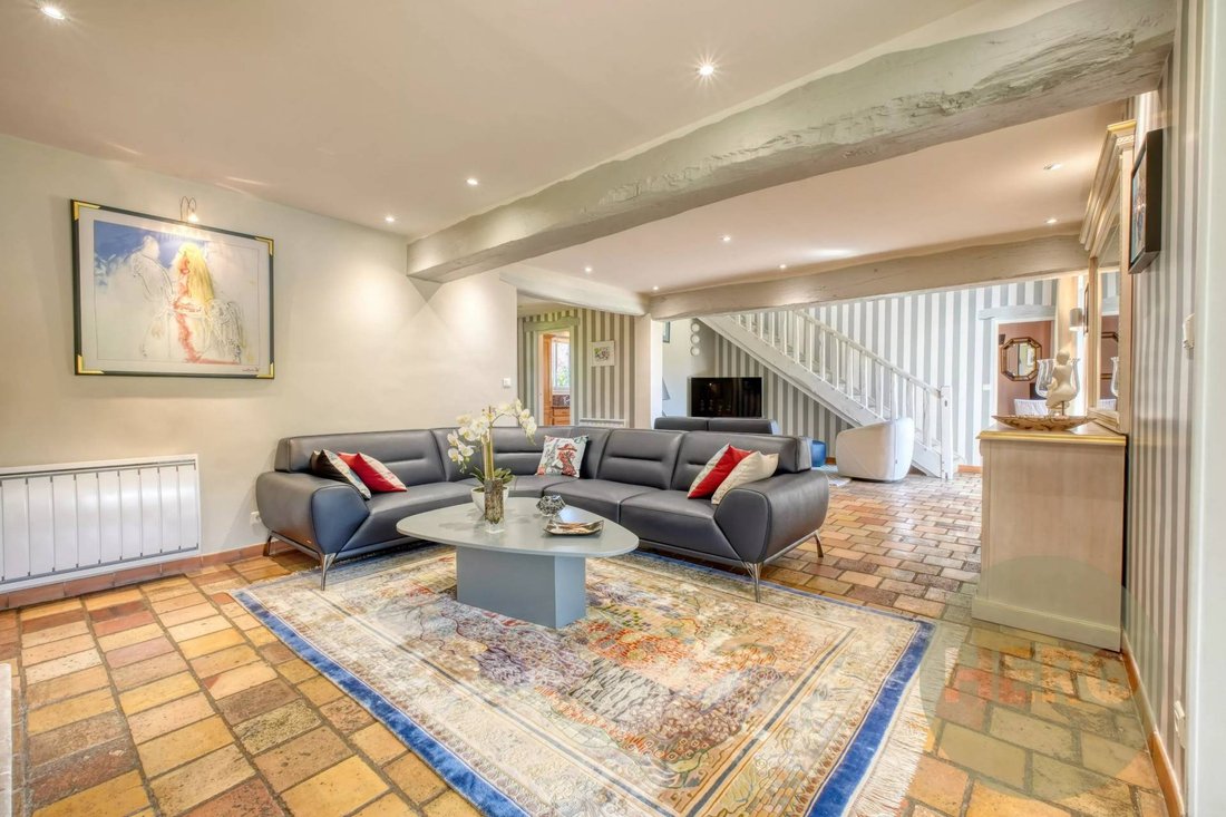 House in Rambouillet, Ile-de-France, France 1 - 17612278