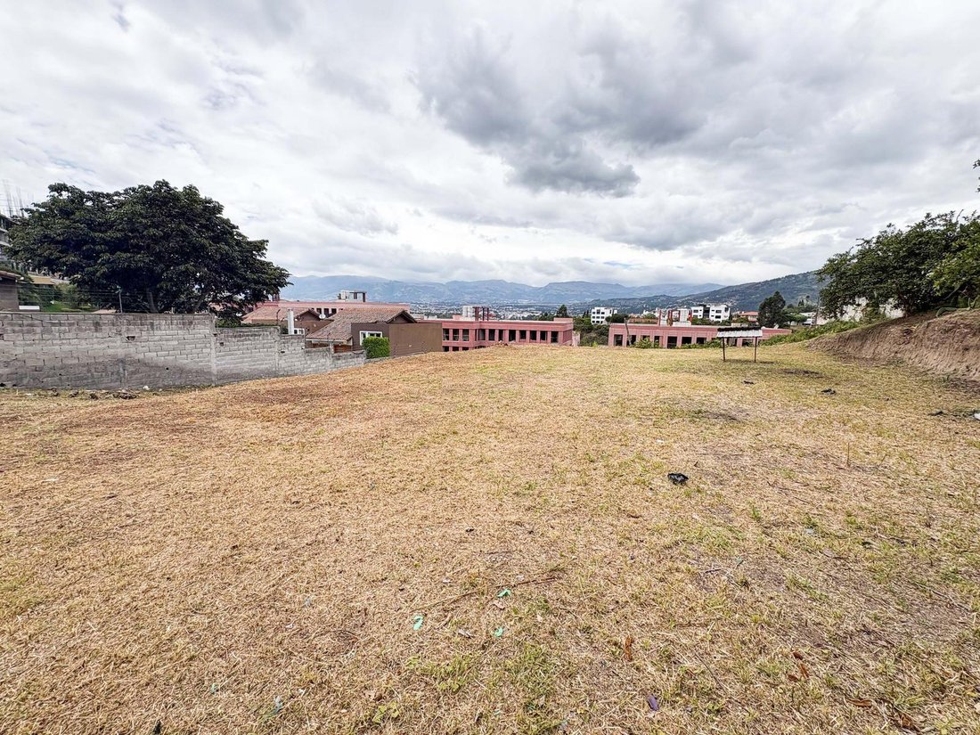 Land in Quito, Pichincha, Ecuador 4 - 18677807