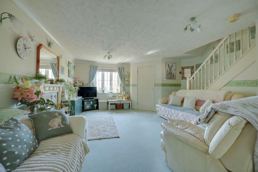 House in Burgess Hill, England 3 - 18675033