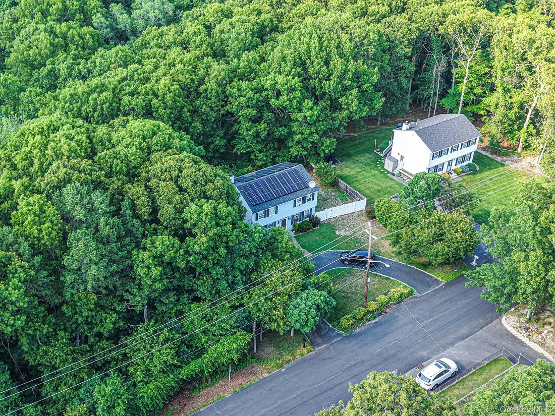 House in Medford, New York, United States 4 - 18677500