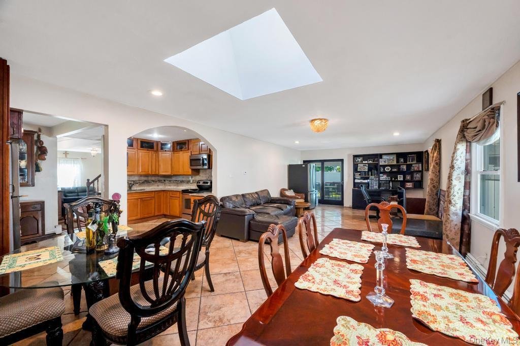 House in Levittown, New York, United States 4 - 18677795