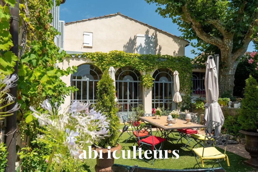 House in Bouc-Bel-Air, Provence-Alpes-Côte d'Azur, France 1 - 18675710