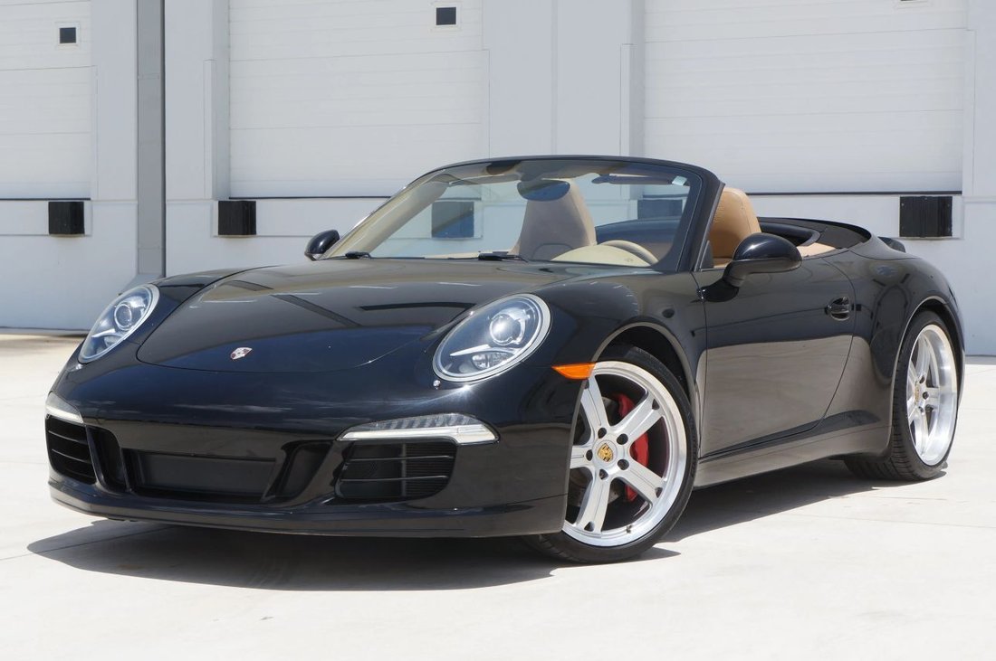 Cabriolet in Opa Locka, FL, United States 5 - 18678060