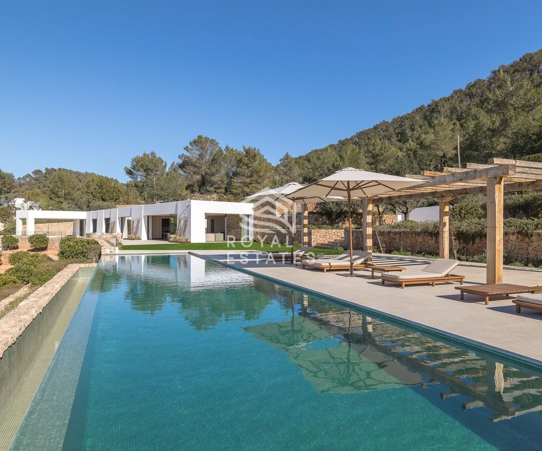 Villa in Sant Agusti des Vedra, Sant Josep de sa Talaia, Balearic Islands 1 - 18678032