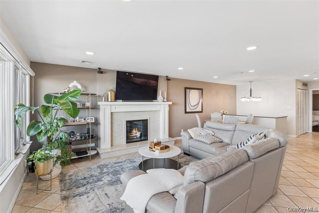 Condo in Long Beach, New York, United States 5 - 18677579
