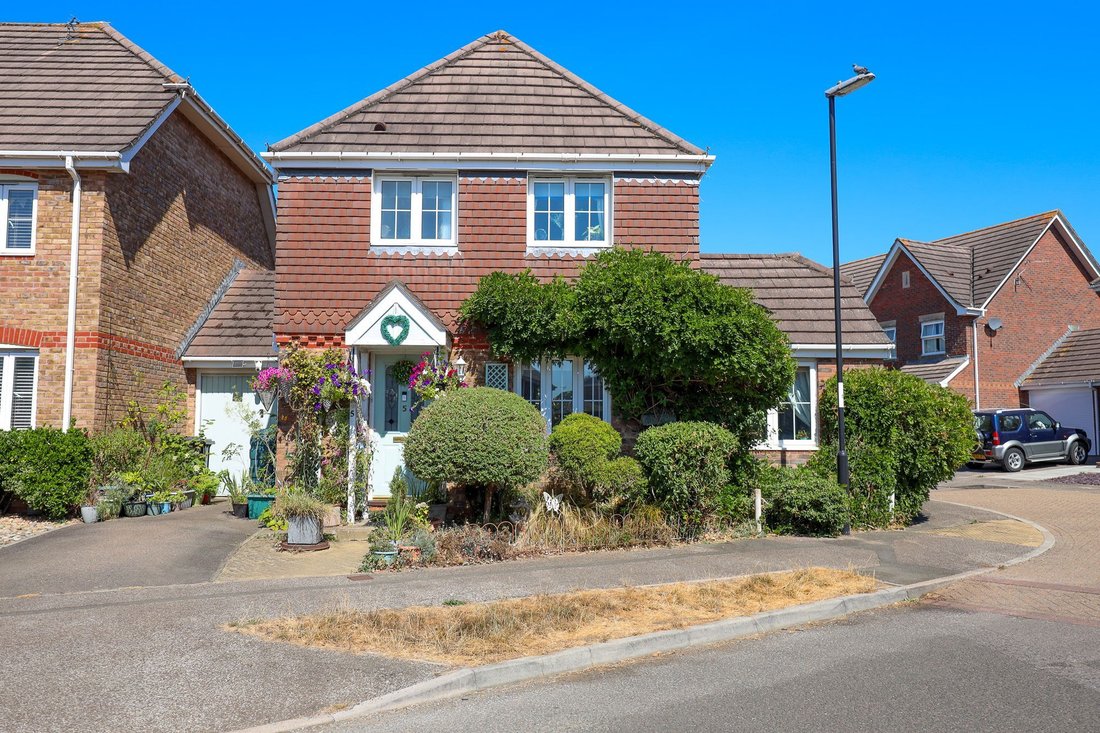House in Burgess Hill, England 1 - 18675033