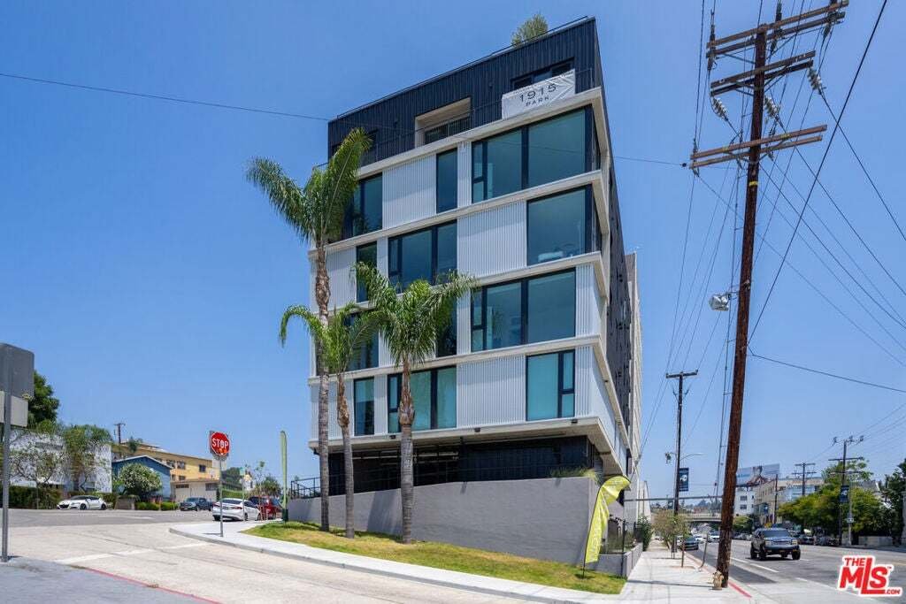 Los Angeles, California, United States 5 - 18676012