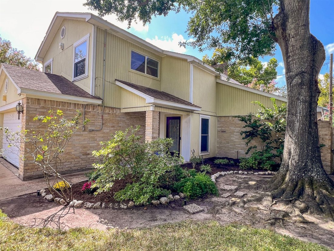 House in Houston, Texas, United States 3 - 18677351