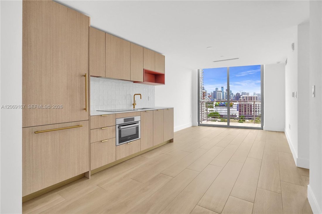 Condo in Miami, Florida, United States 5 - 18677574
