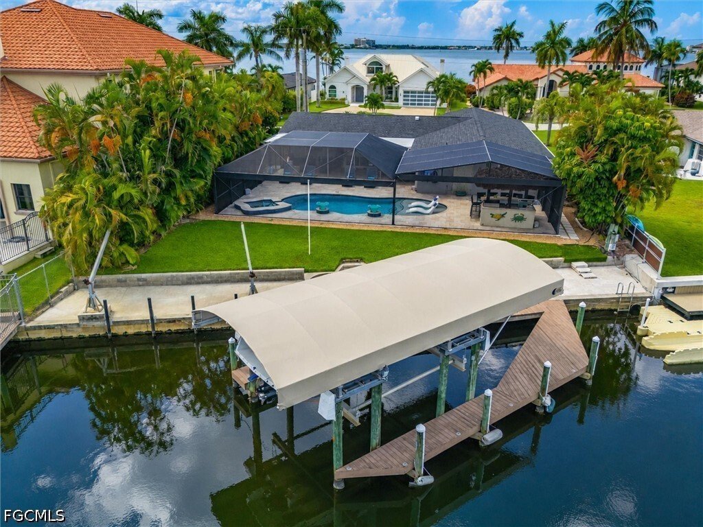 Cape Coral, Florida, United States 2 - 18678304