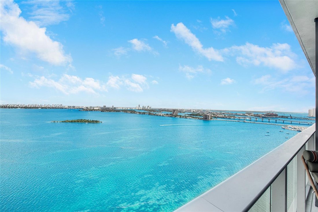 Condo in Miami, Florida, United States 1 - 18677591
