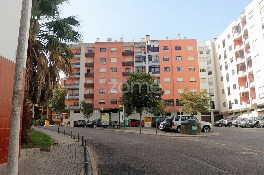 Appartamento a Alfragide, Lisbona, Portogallo 2 - 18622636