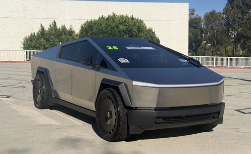 2025 Tesla Cybertruck All-Wheel Drive Pickup 4D 6 ft in Canoga park, CA, United States 1