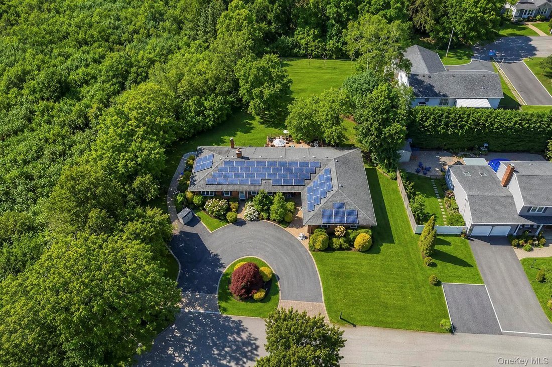House in Blue Point, New York, United States 2 - 18677744