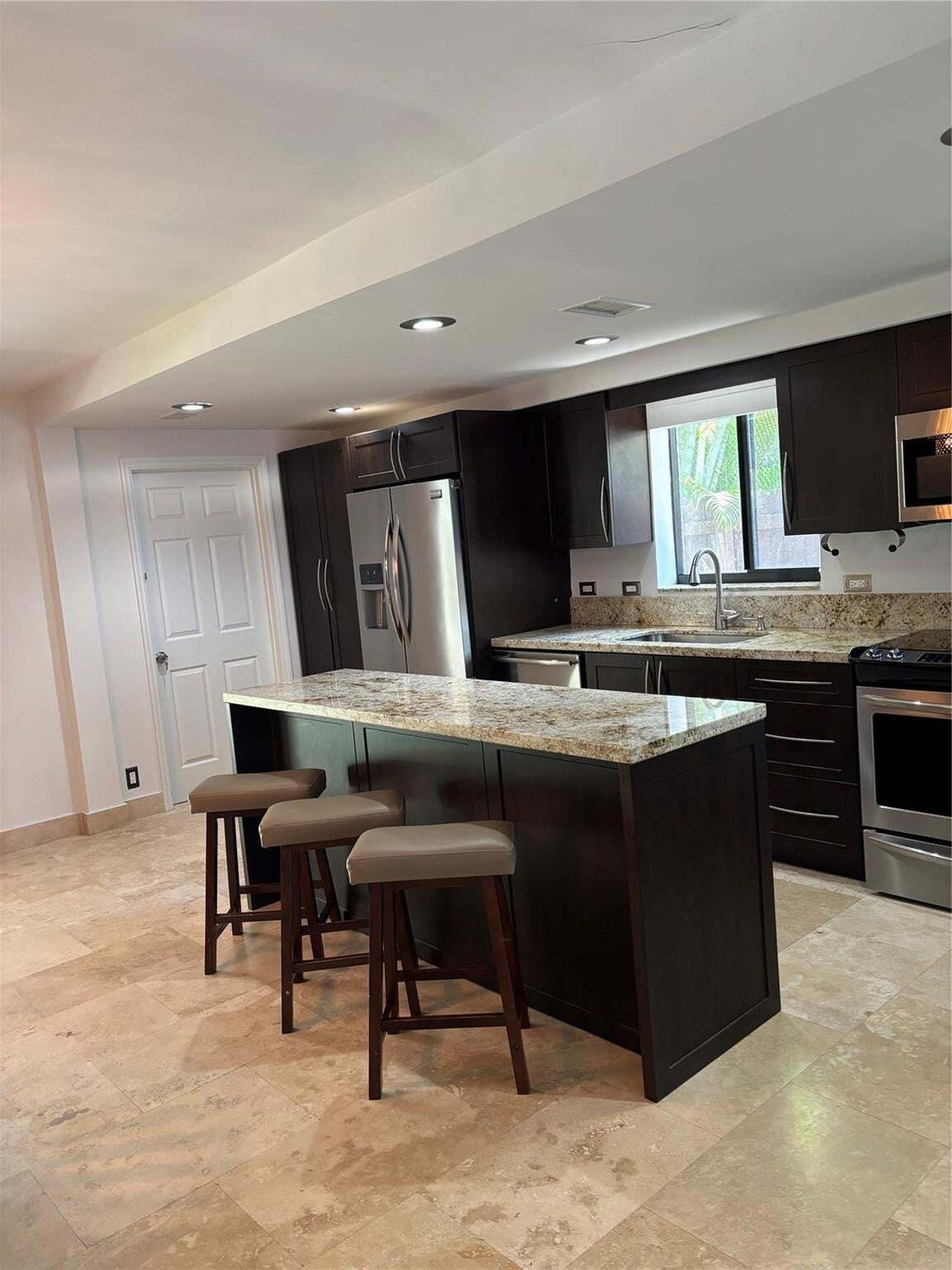 House in Hollywood, Florida, United States 5 - 18676195
