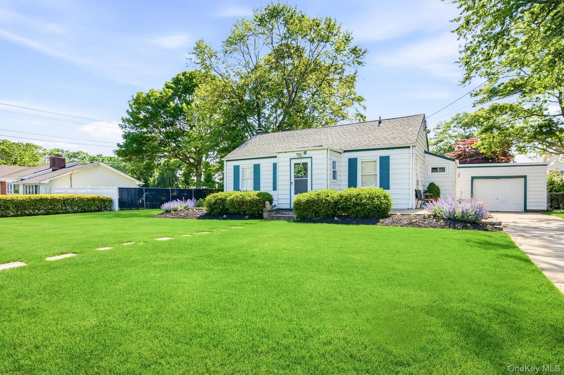 House in Farmingville, New York, United States 5 - 18677518