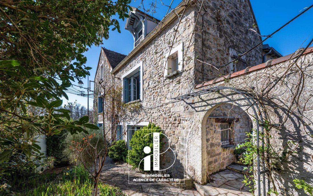 House in Samois-sur-Seine, Ile-de-France, France 1 - 17400746