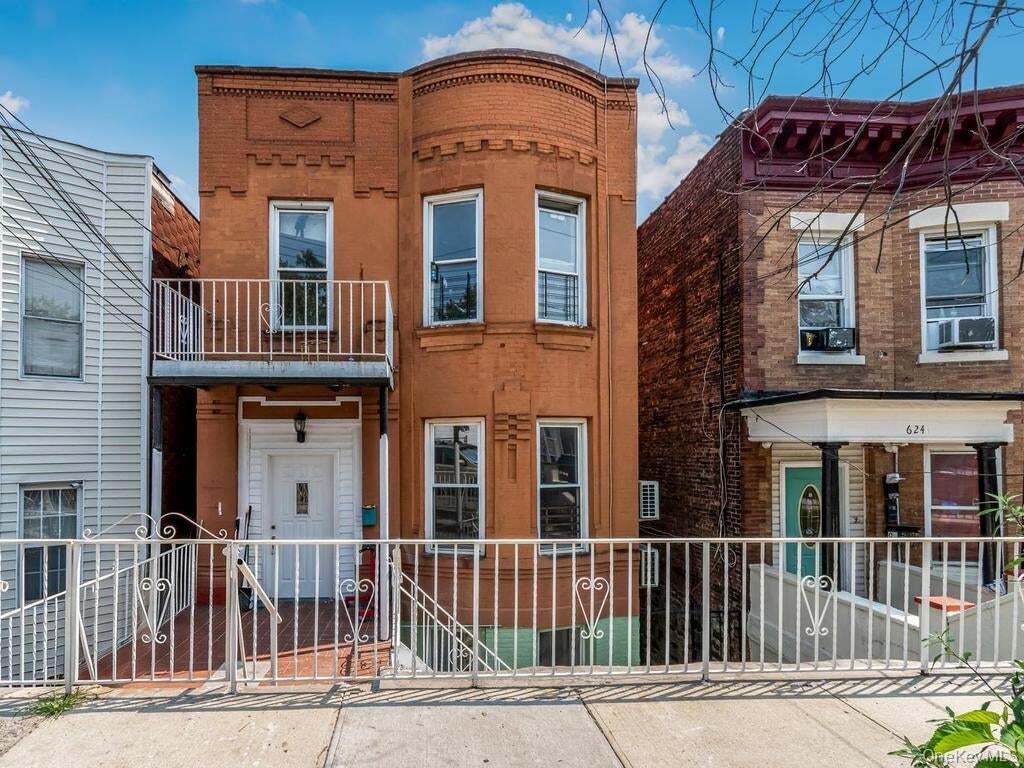 House in New York, New York, United States 1 - 18676597