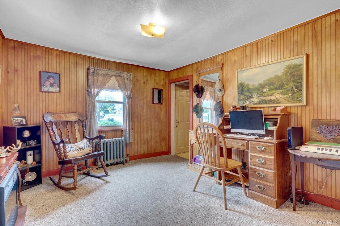 House in Holbrook, New York, United States 3 - 18677773
