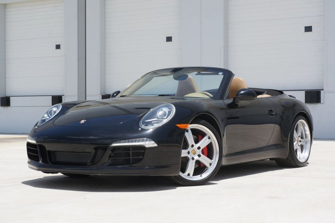Cabriolet in Opa Locka, FL, United States 4 - 18678060
