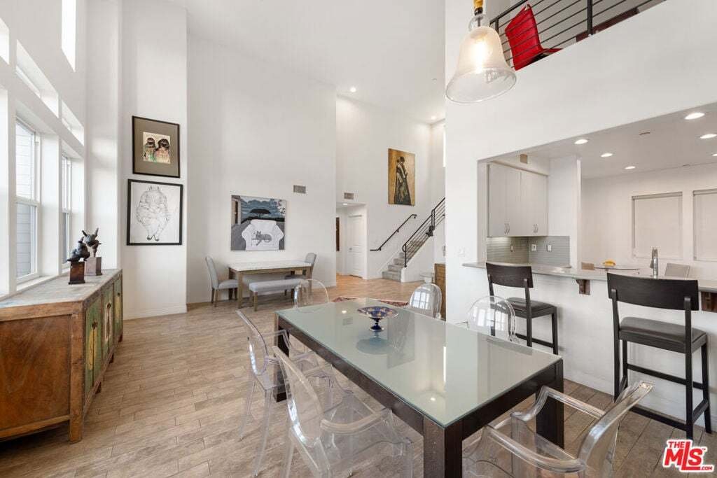 Condo in Los Angeles, California, United States 5 - 18675984