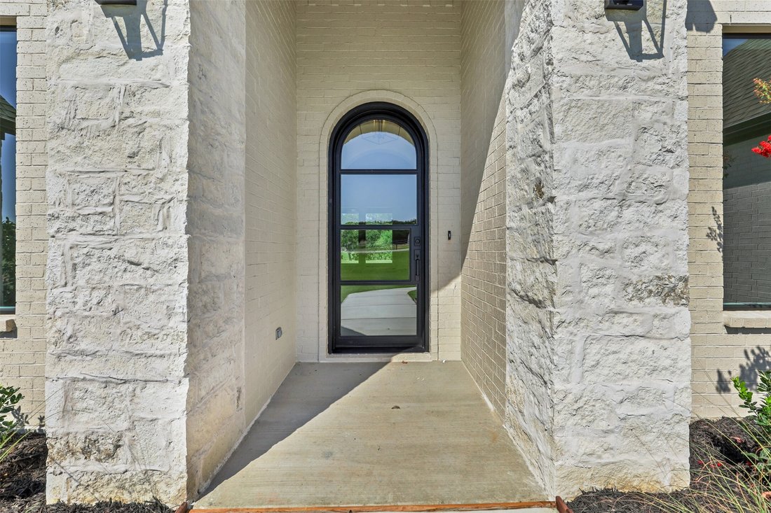 House in Granbury, Texas, United States 3 - 18676095