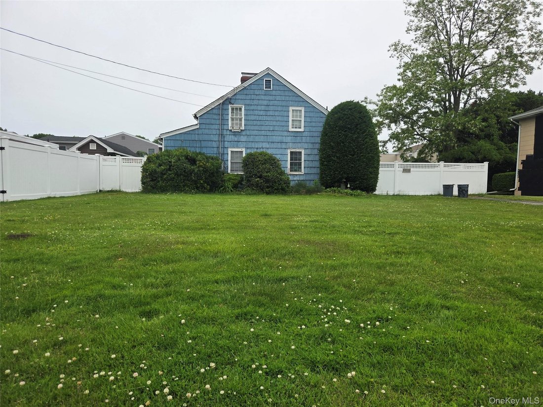 House in Massapequa Park, New York, United States 1 - 18677746