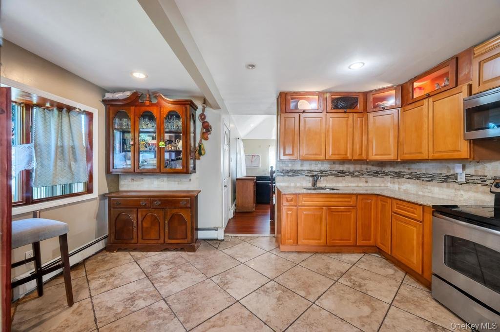 House in Levittown, New York, United States 3 - 18677795