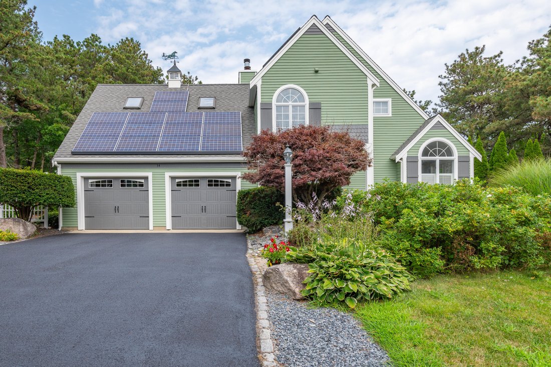 House in Mashpee, Massachusetts, United States 1 - 18675340