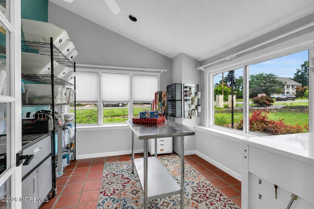Leonardo, New Jersey, United States 5 - 18678302