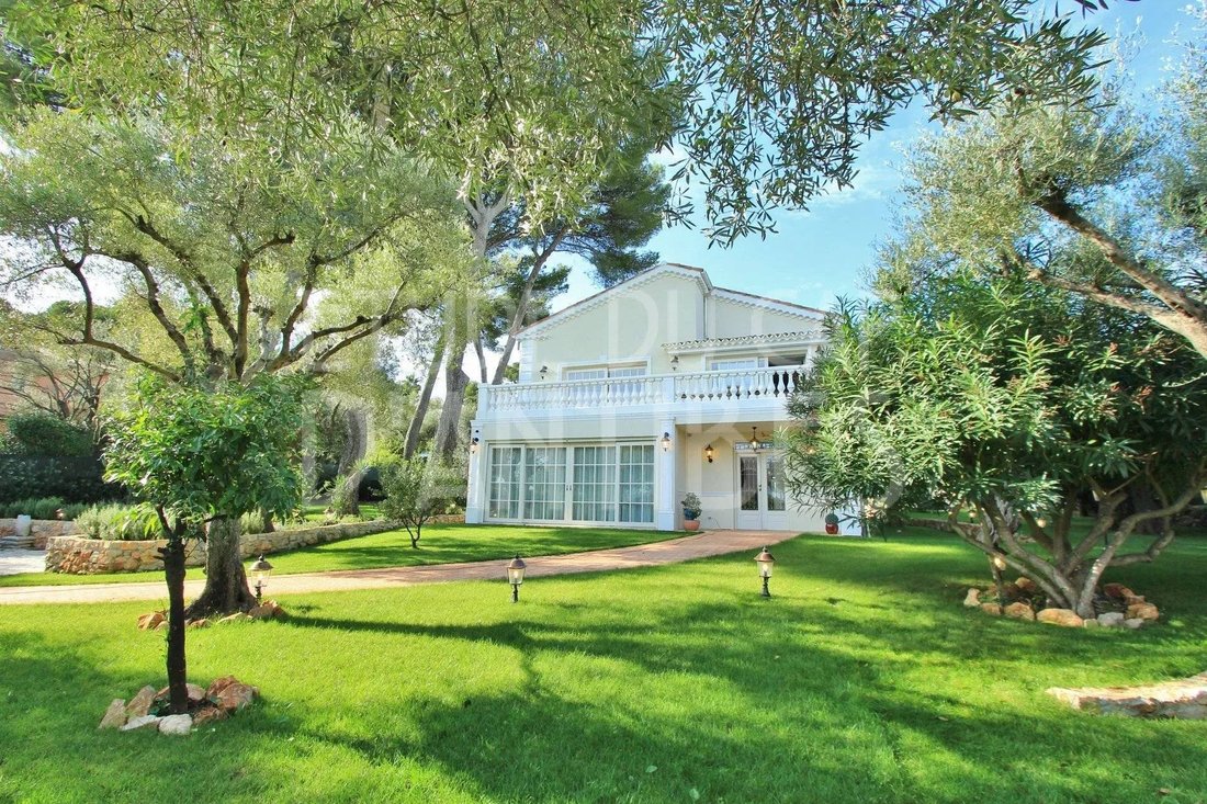 Villa in Fontmerle, Antibes, France 1 - 15418315