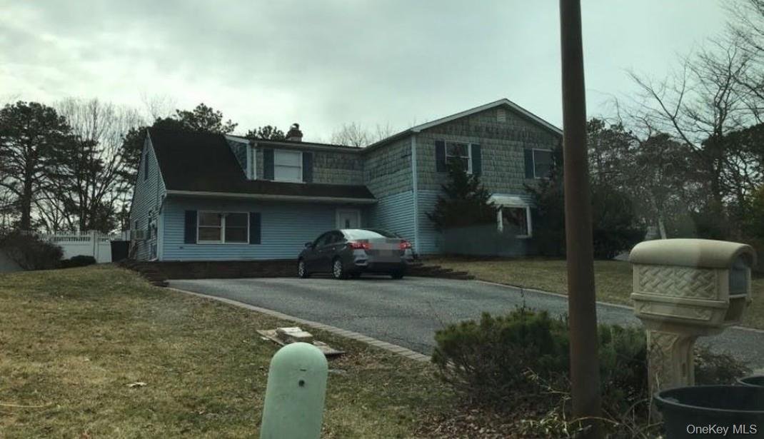 House in Medford, New York, United States 3 - 18677738