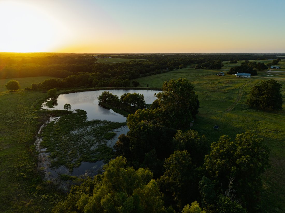 Bellville, Texas, United States 4 - 18674574