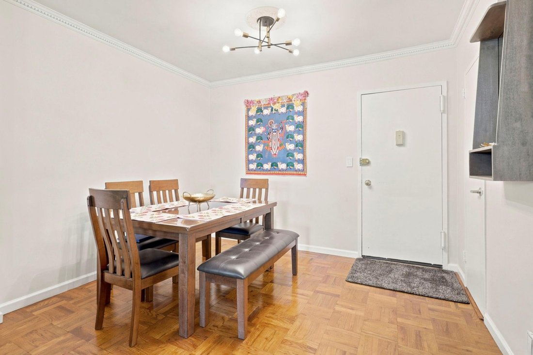 Co Op in Scarsdale, New York, United States 5 - 18678473