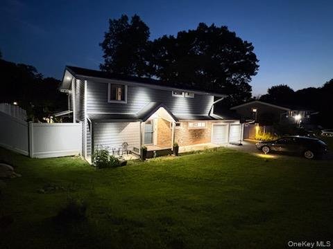 House in Commack, New York, United States 3 - 18677751