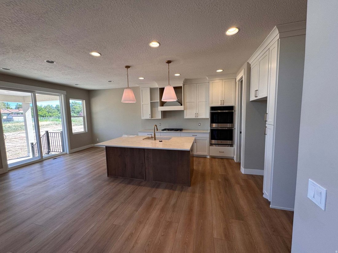 House in Layton, Utah, United States 4 - 18676607