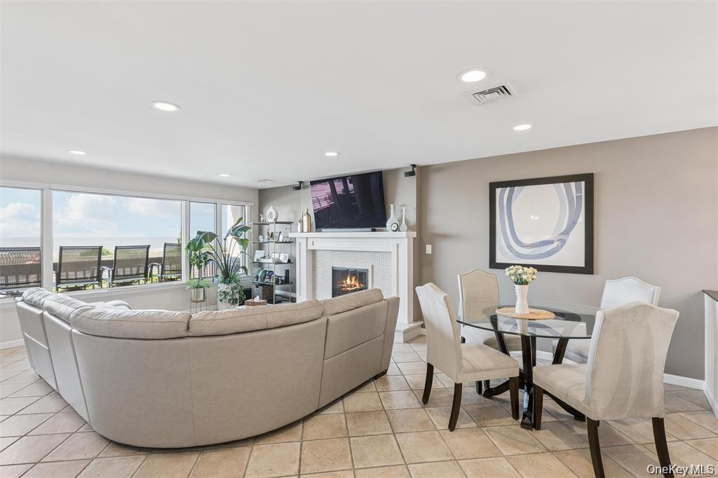 Condo in Long Beach, New York, United States 4 - 18677579