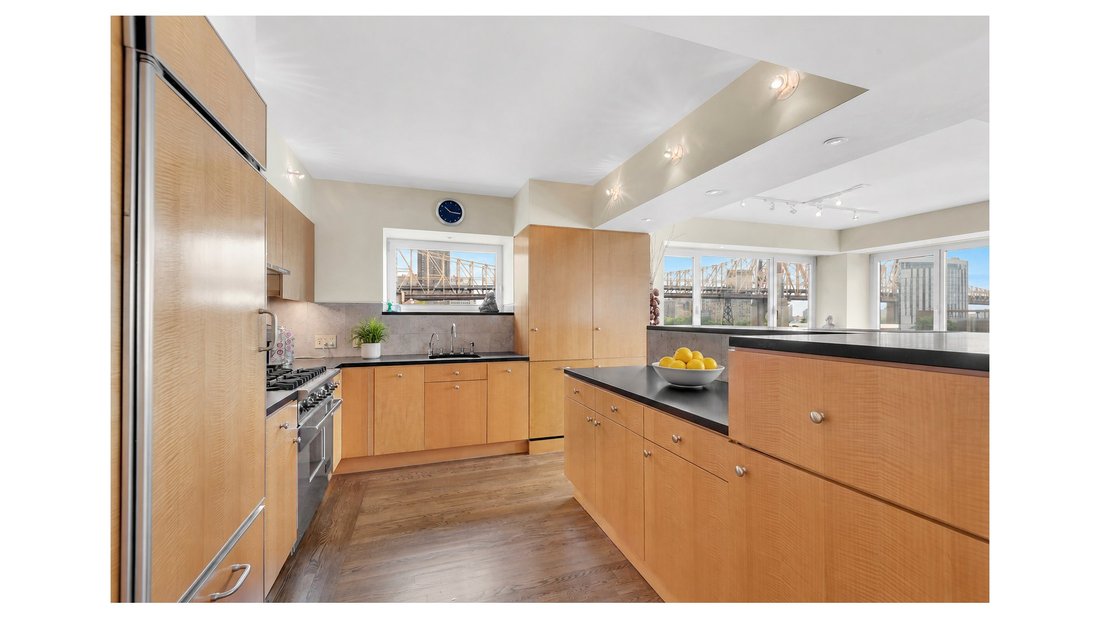 Co Op in New York, New York, United States 4 - 18677475