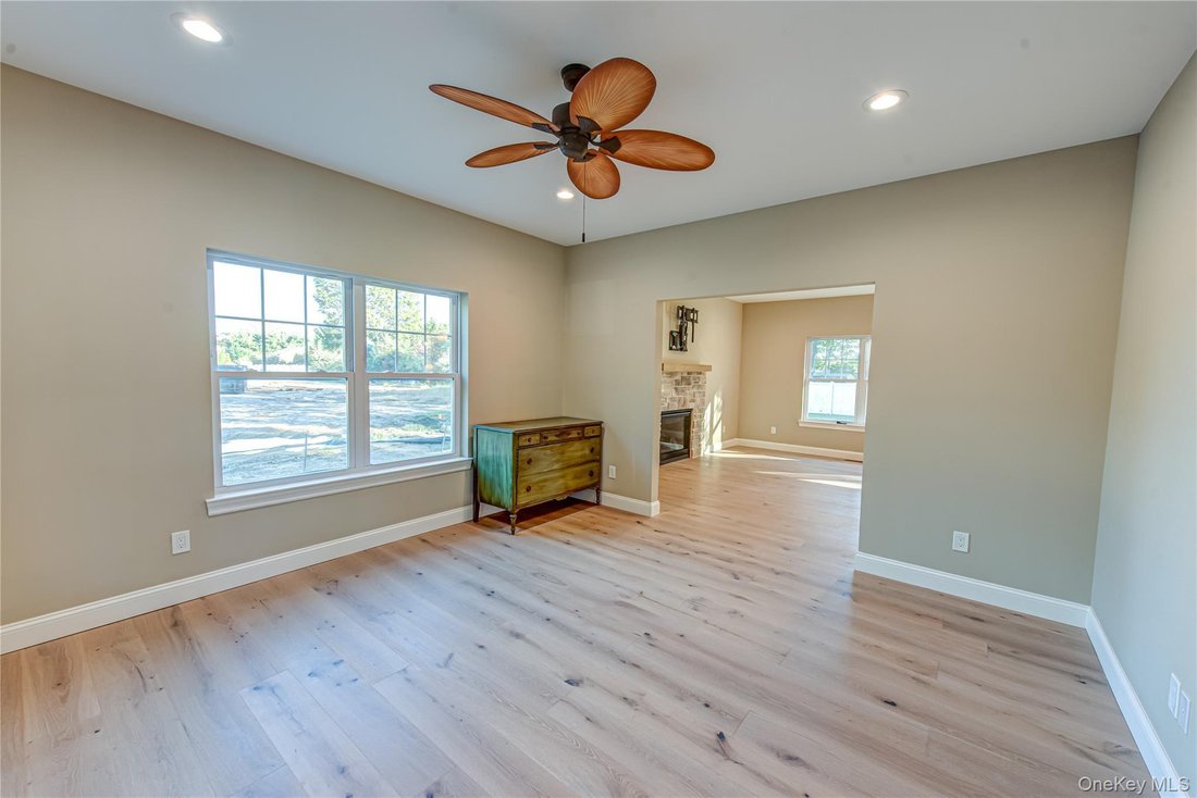 House in Setauket- East Setauket, New York, United States 4 - 18677711