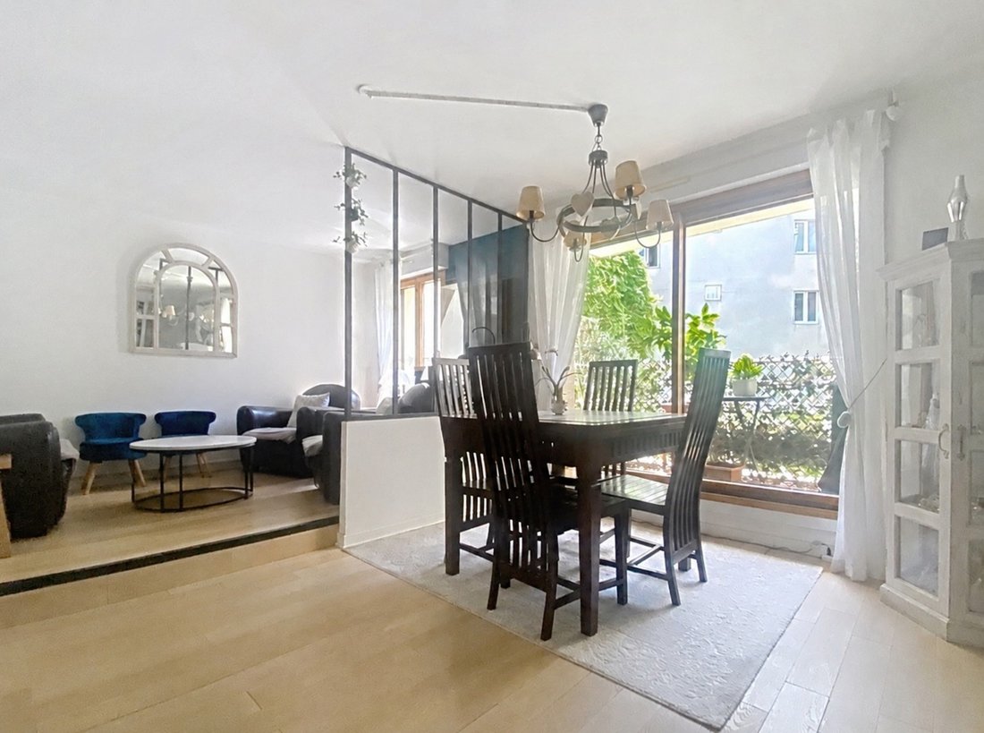 Apartment in Violet Commerce, Paris 15e Arrondissement, Paris 2 - 18678014
