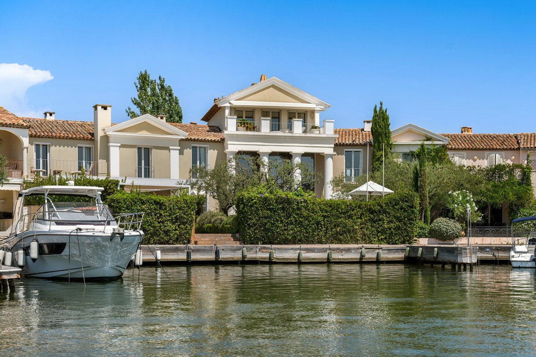 Villa in Port Grimaud, Grimaud, Provence-Alpes-Côte d'Azur 1 - 18675021
