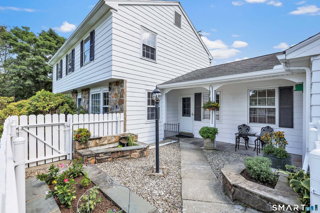 House in Trumbull, Connecticut, United States 3 - 18676686