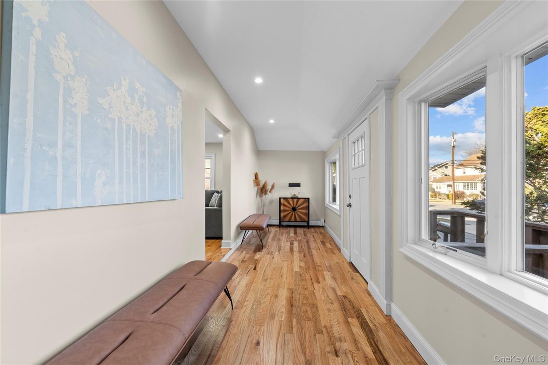 House in Oceanside, New York, United States 3 - 18678077