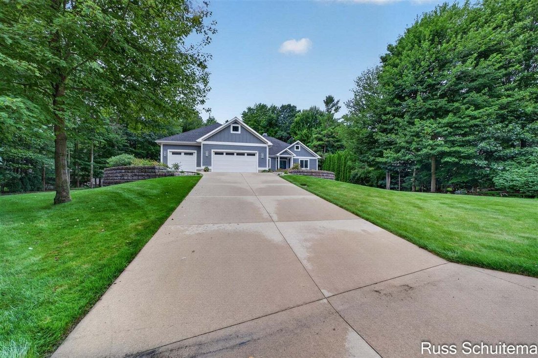 House in Norton Shores, Michigan, United States 3 - 18676765