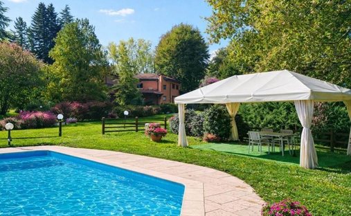 Villa in Dormelletto, Piedmont, Italy 1