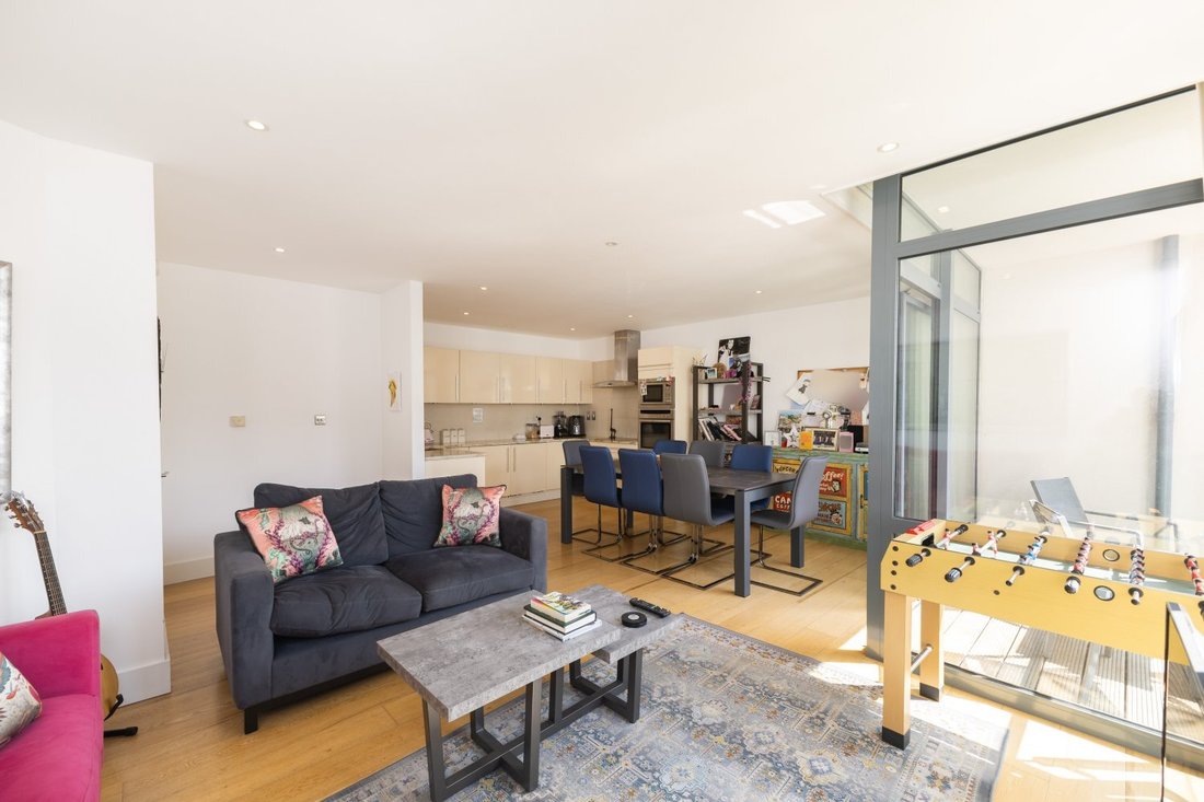 Apartment in England 3 - 18674623